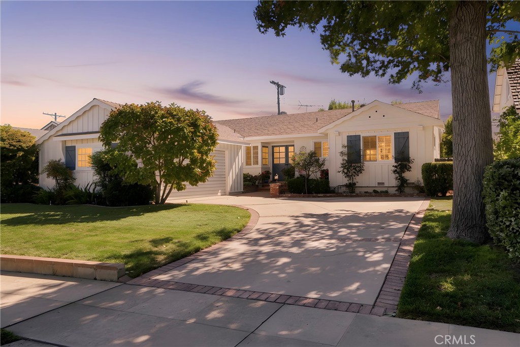 23232 Hartland, West Hills CA, 9130764129954857218121