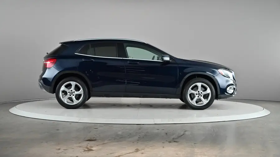 2018 Mercedes-Benz GLA63759293732225122