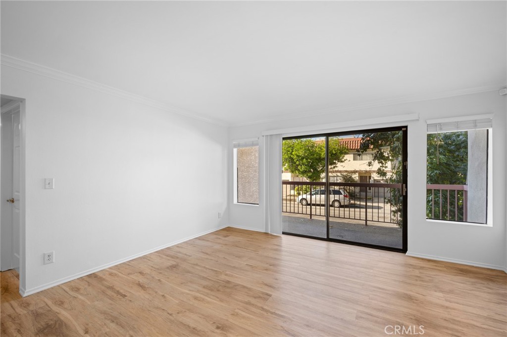345 N Jackson 106 Glendale CA, 9120664086670896514122