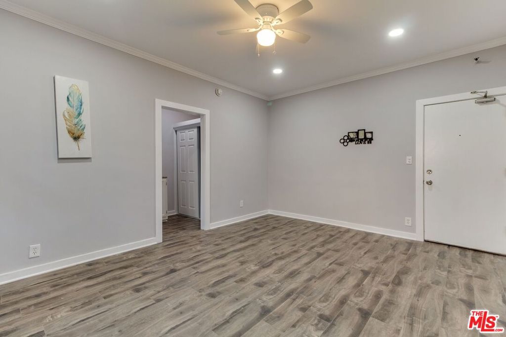 730 S Catalina Street Los Angeles CA, 9000564121440278531120