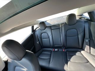 2020 TESLA MODEL 363758771906689122