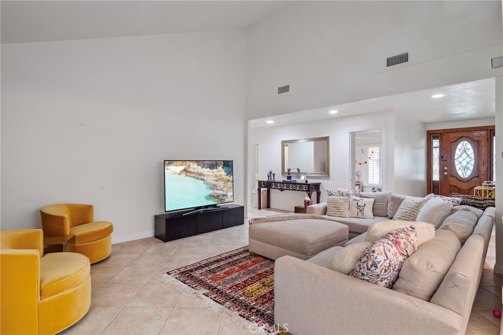 25902 Via Del Sur Mission Viejo CA, 9269163867231168769120
