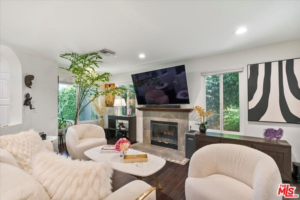 12834 Landale Street Studio City CA, 9160463813469778817121