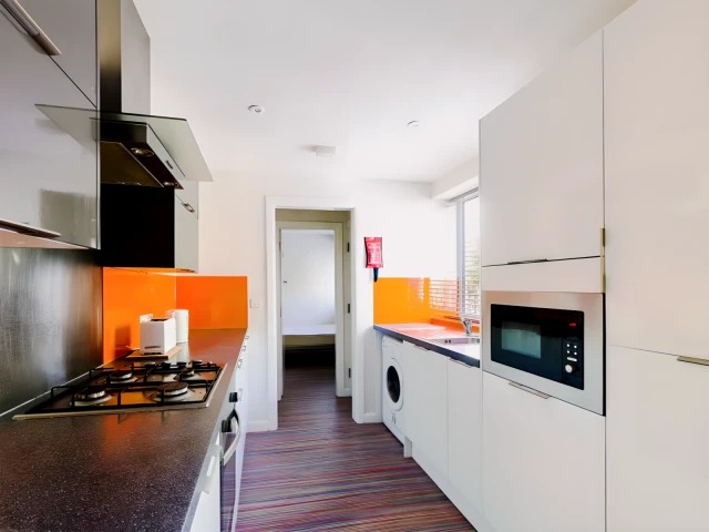 2 Queen Anne Street64196244242178124