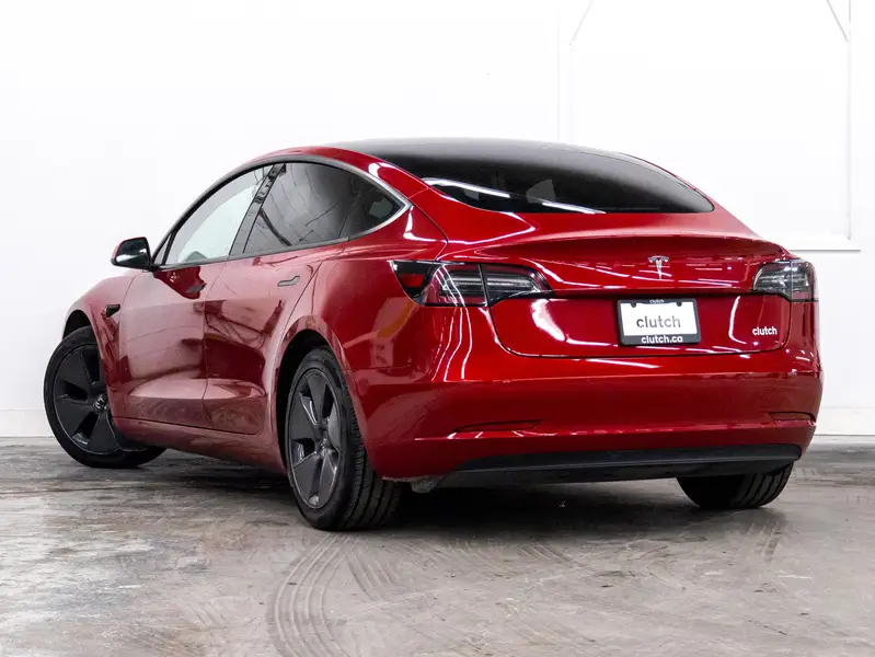 2022 Tesla Model 364300287164547122