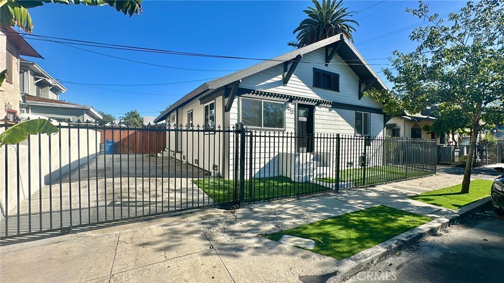 2512 Stanford, Los Angeles CA, 9001164132408470273120