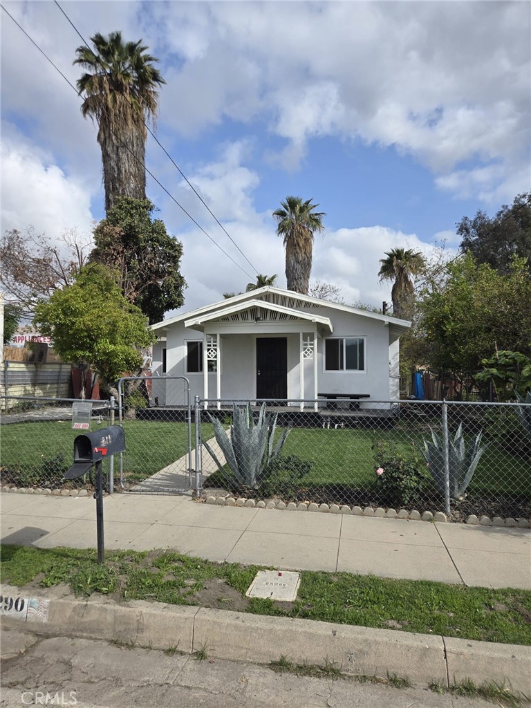 1329 W 3rd Street, San Bernardino CA, 9241064089110142211121