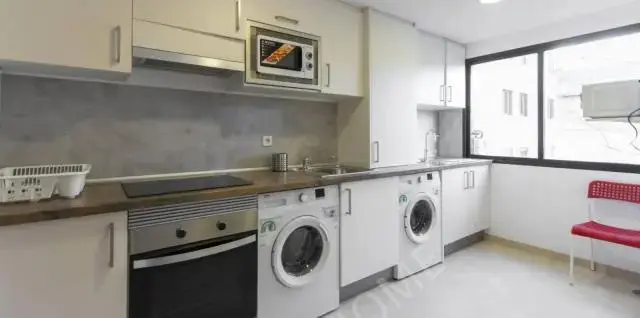Stylish single bedroom close to Avenida de la Paz Metro