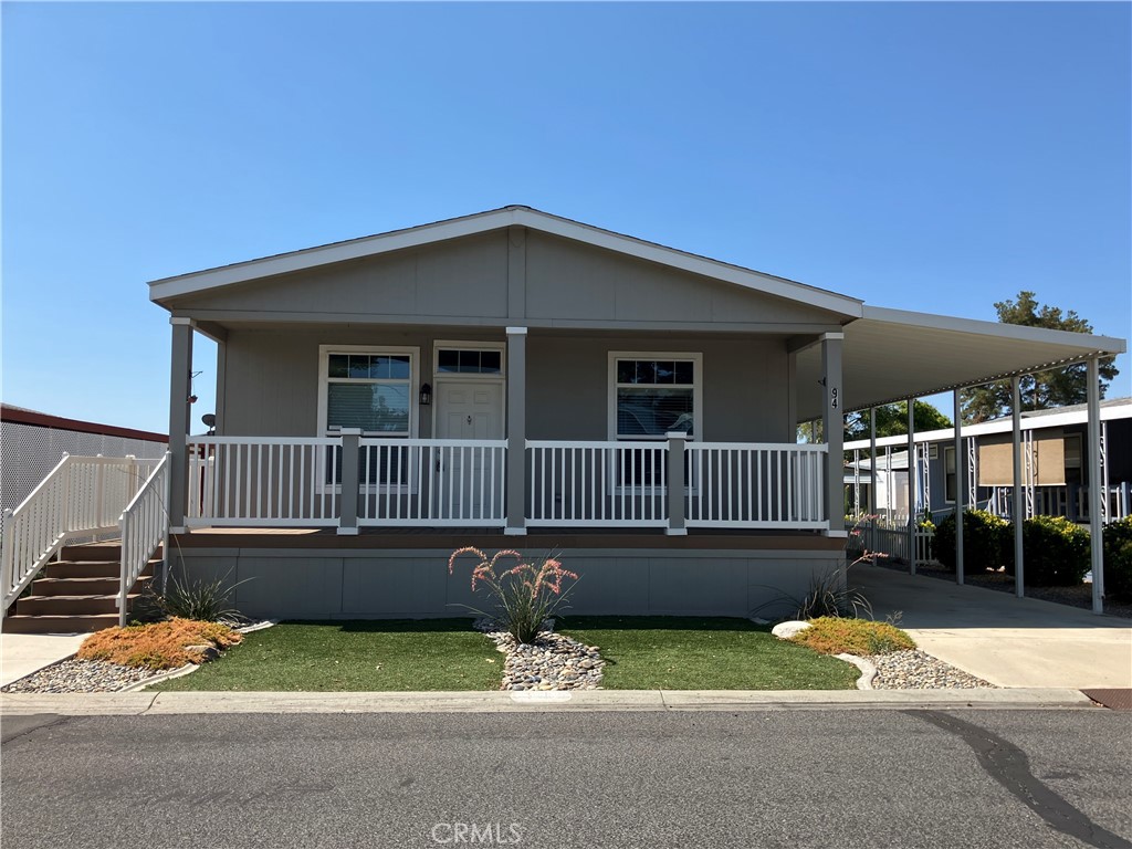 1300 W Menlo Avenue 94, Hemet CA, 9254363611090011651121