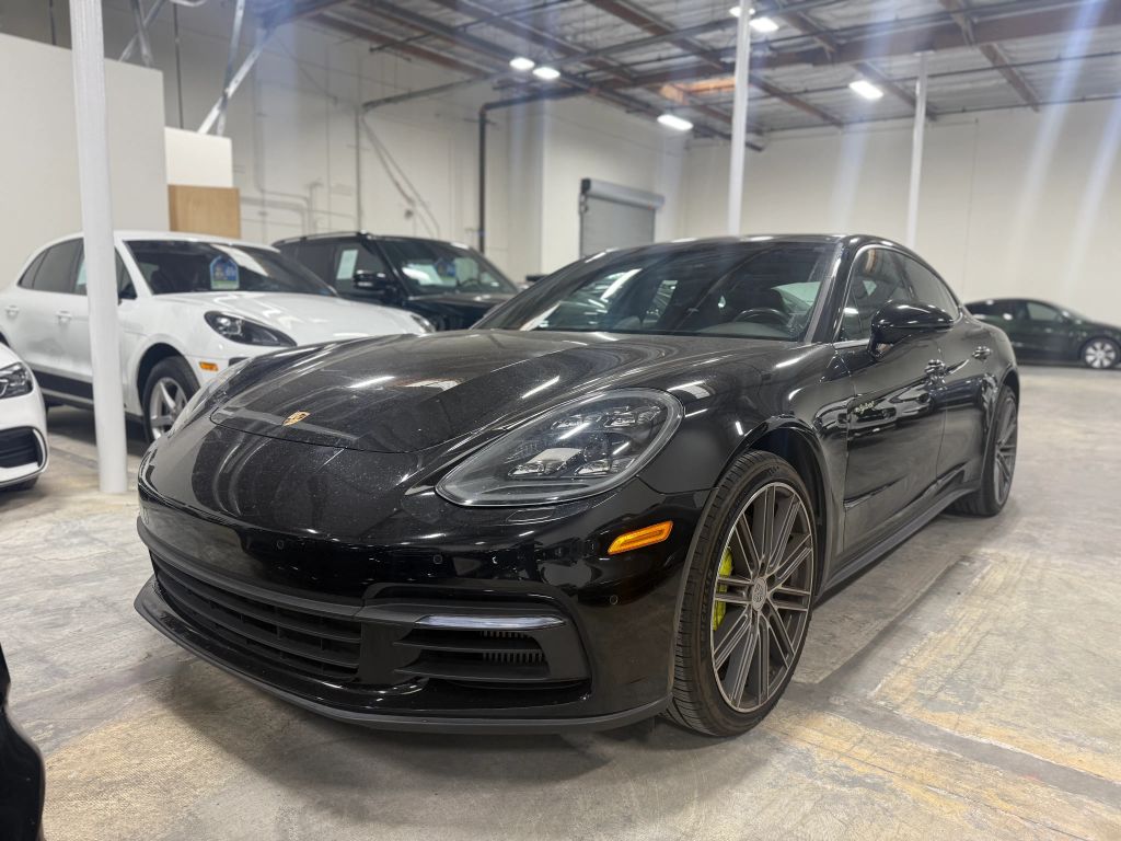2018 PORSCHE PANAMERA