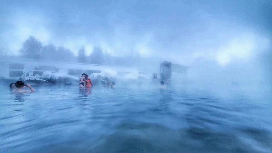 <1 Day> [12-Person Small Group | Trending Outdoor Hot Spring] Must-Do in Fairbanks: Chena Hot Springs Soak – Experience Ice & Fire Contrast + Ice Museum + Tasting Signature Ice Cup Cocktails, Hotel Pick-up/Drop-off Included, Aurora Express with 270° Panoramic Heated Windows & Seats + Hotel Transfer + Hot Drinks + Snacks + Chinese-Speaking Guide (Minimum 4 People)64118961197186120