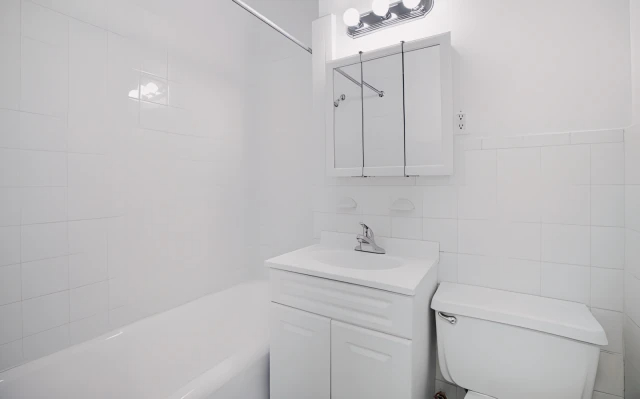 160 West 71st Street63659499189377121