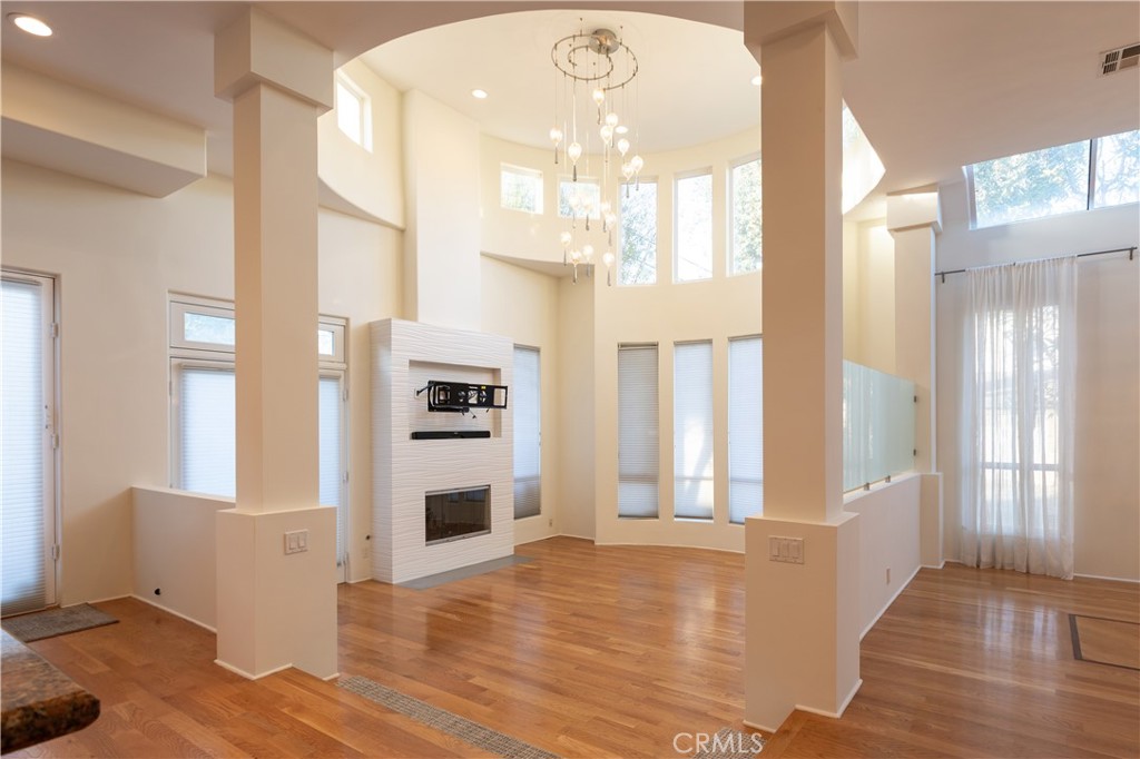 1048 14th Street Manhattan Beach CA, 9026663868561522561120