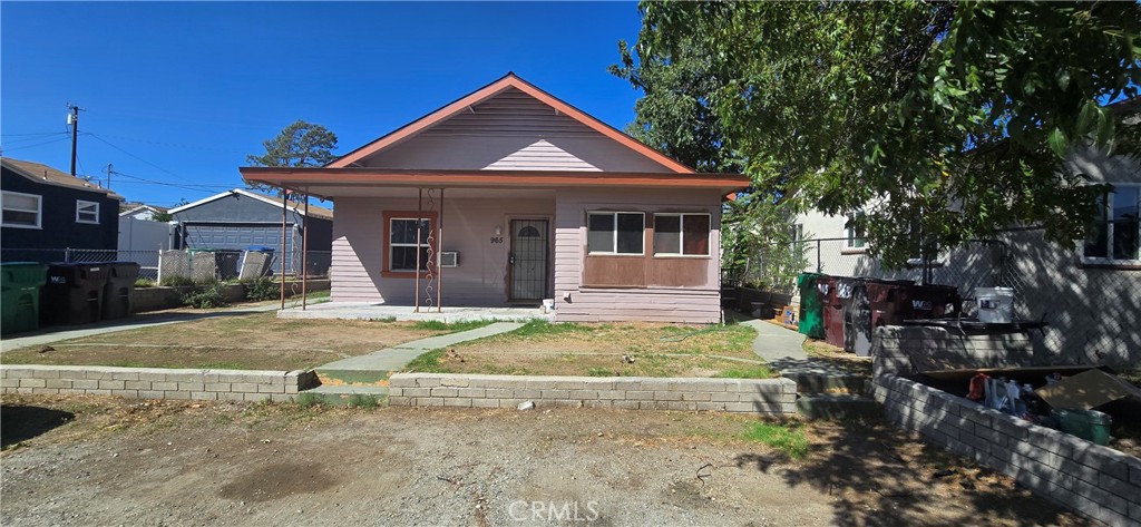 955 W Hays Banning CA, 9222064140528016385120
