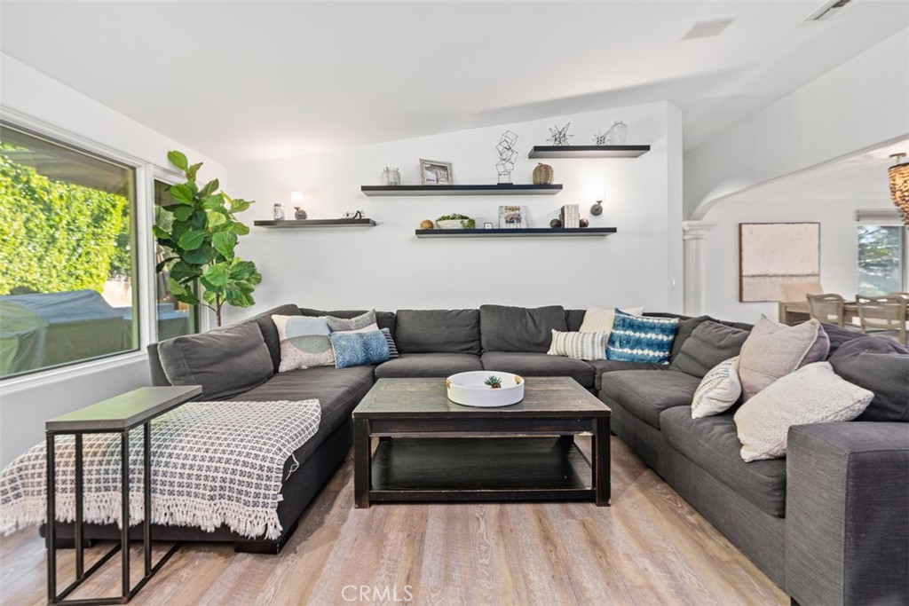 600 Cliff Drive Newport Beach CA, 9266363868315680001121