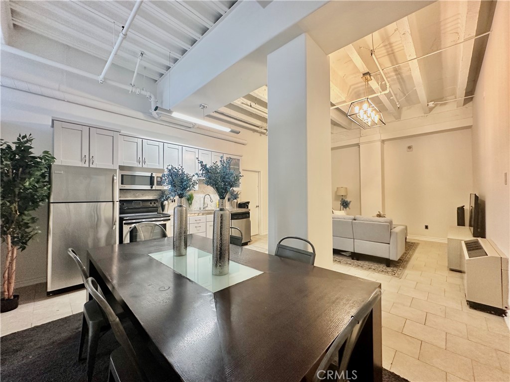 312 W 5th Street 401 Los Angeles CA, 9001364107898978433122
