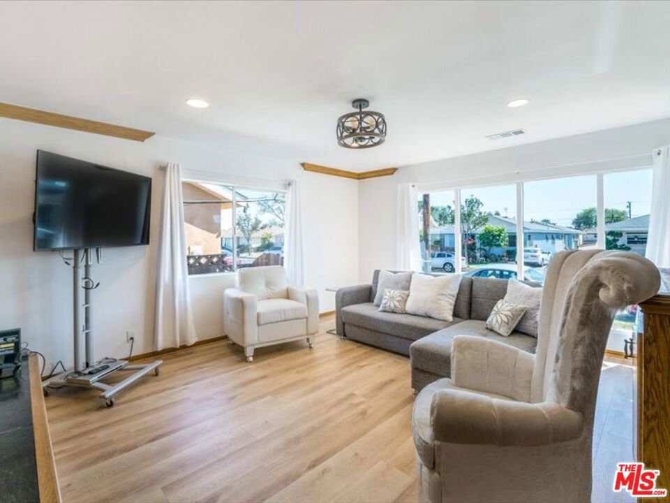 4151 W 132nd Street A Hawthorne CA, 9025063866116014849121