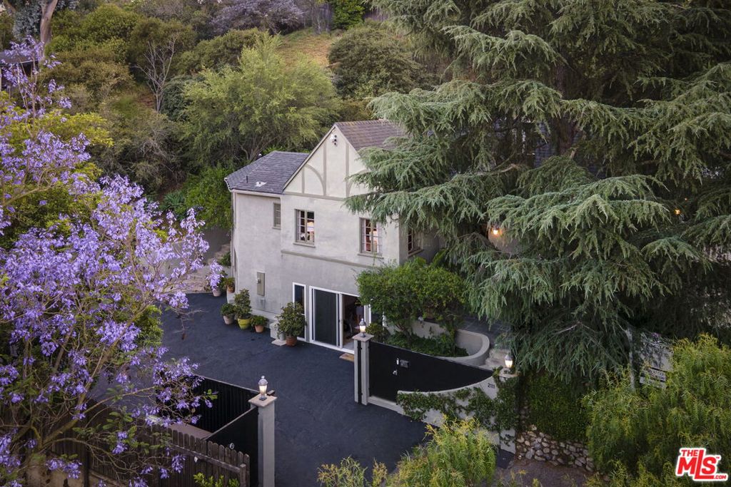 2111 Kress Street, Los Ángeles CA, 9004663865456344705120