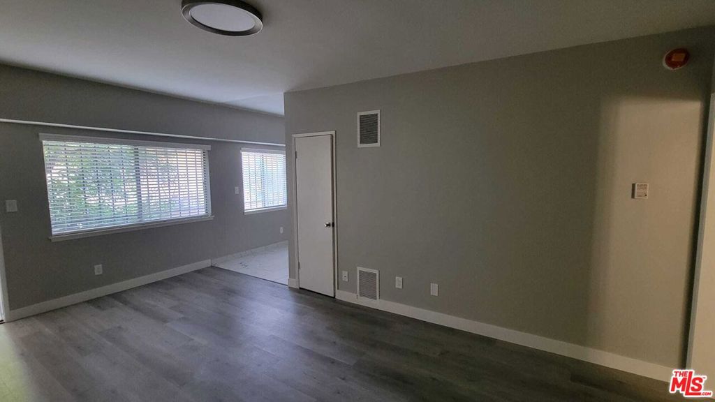 530 S Normandie Avenue 16 Los Angeles CA, 9002064110611747201120