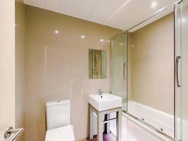 2 Queen Anne Street64196244242178123