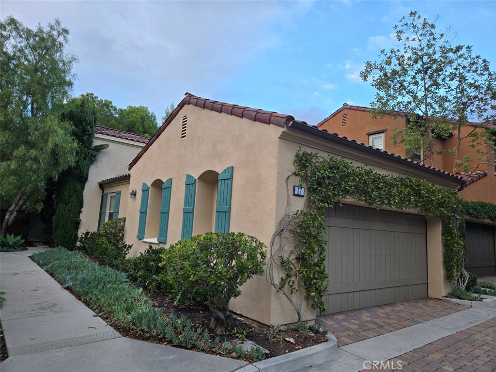 17 Shade Tree Irvine CA, 9260364121967221761120
