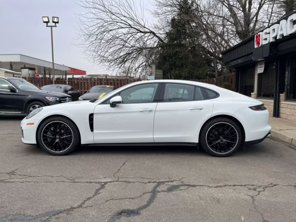 Pre-Owned 2021 Porsche Panamera 463280902932611120