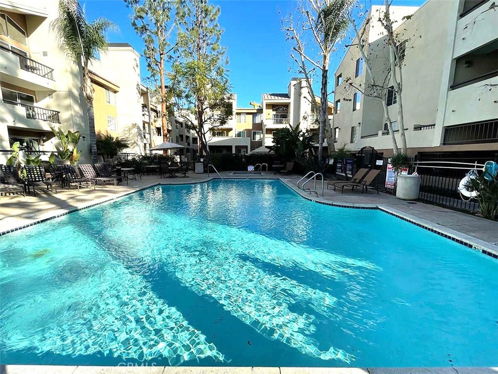5525 Canoga Avenue 203, Woodland Hills CA, 9136763702699992961121