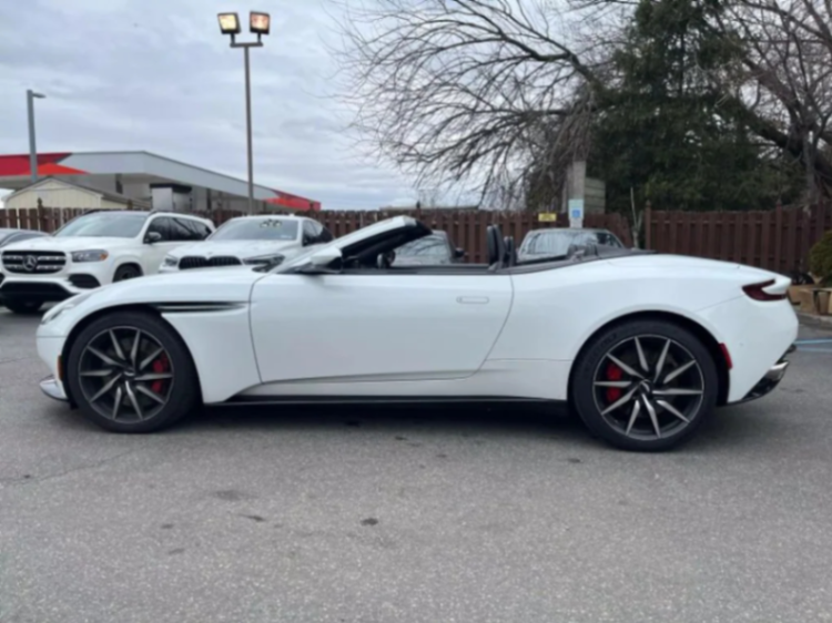 2020 Aston Martin DB11 Volante descapotable de segunda mano 2D63282245886723122
