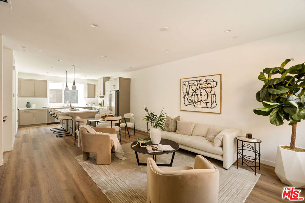 3863 N Riley Lane, Los Angeles CA, 9006564122098621698120