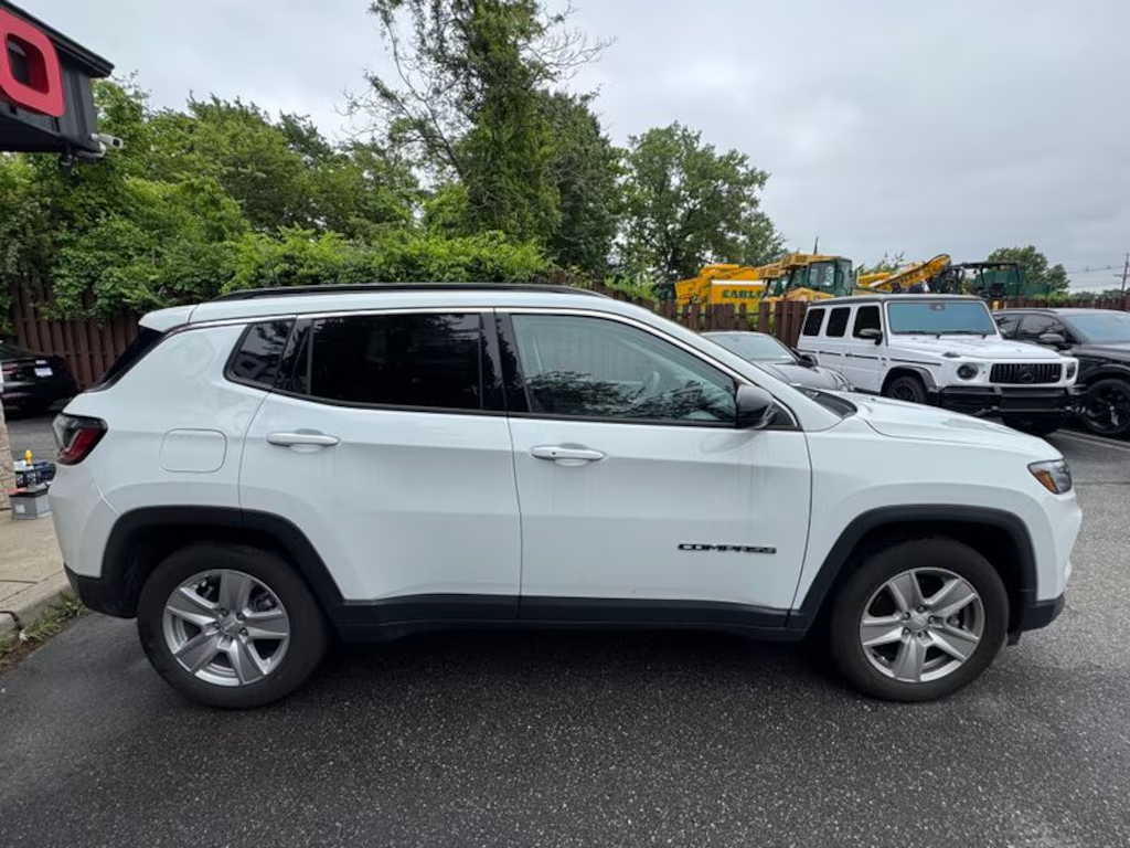 Pre-Owned 2022 Jeep Compass Latitude Sport Utility 4D63271731823491121