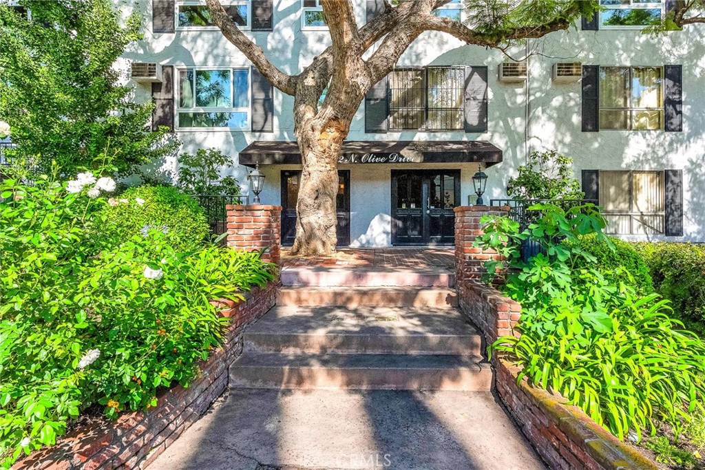 1222 N Olive Drive 213 West Hollywood CA, 9006964118962395395122