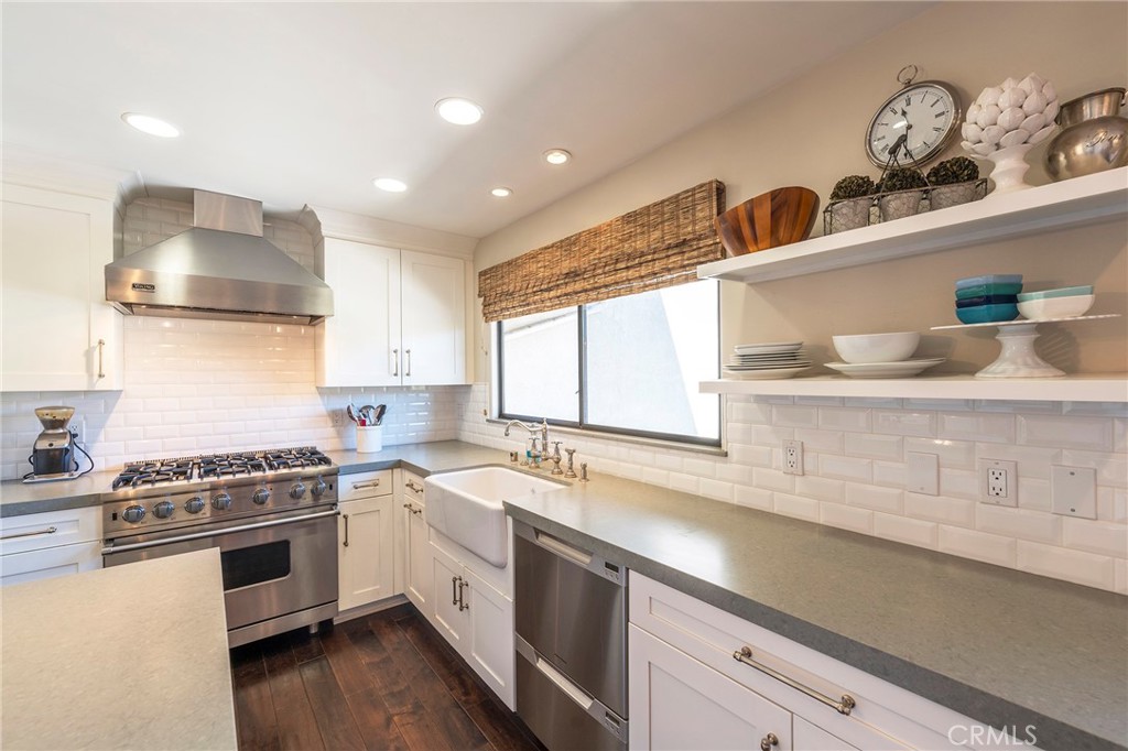 4 Santa Cruz Court Manhattan Beach CA, 9026663711241975809122