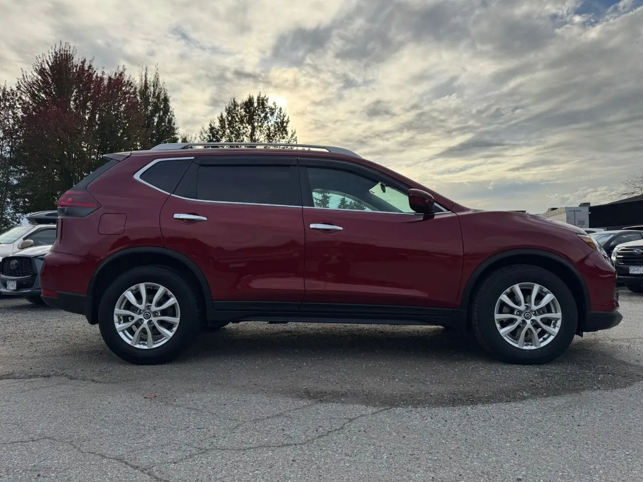 2020 Nissan® Rogue FWD S  •  57,922  kilometres64112799097987121