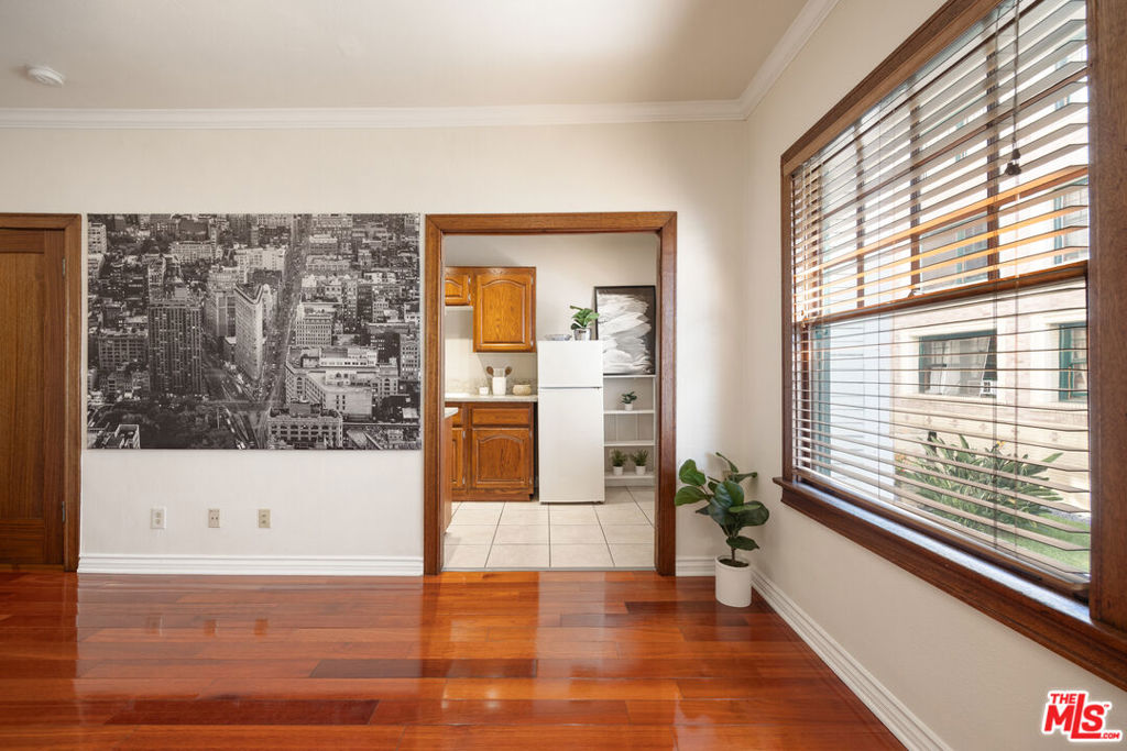 2121 James M Wood Boulevard 120, Los Angeles CA, 9000663601666528641121
