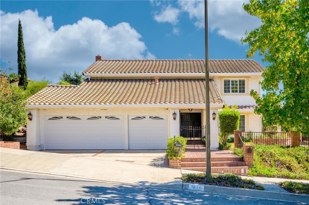 5044 Boston Glendale CA, 9121464100572311555120