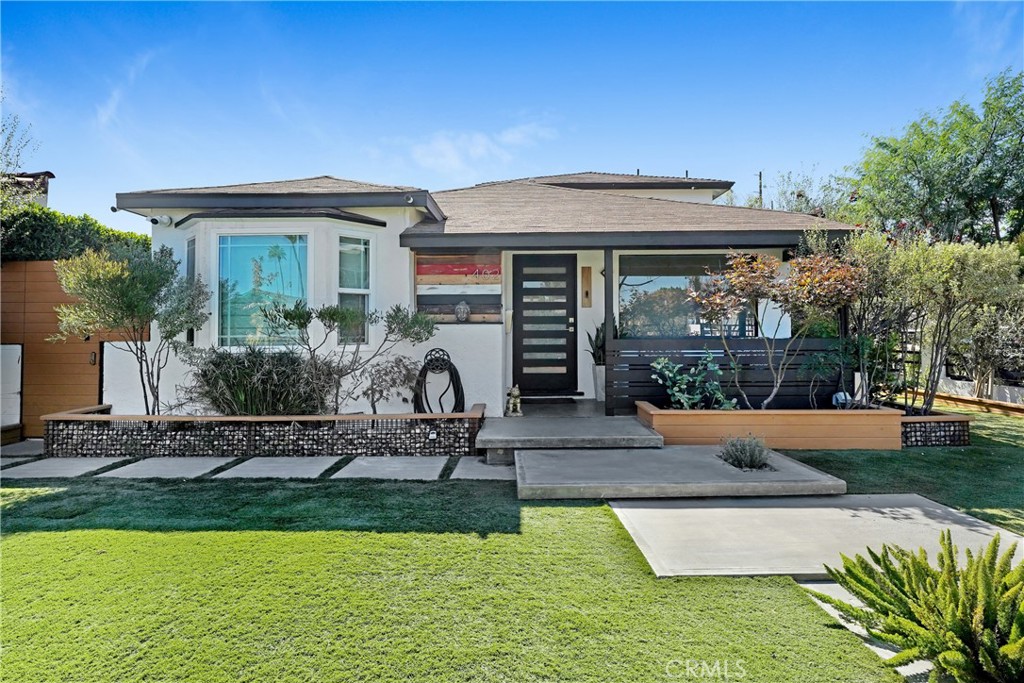 402 E 94th, Los Angeles CA, 9000364132473624194120