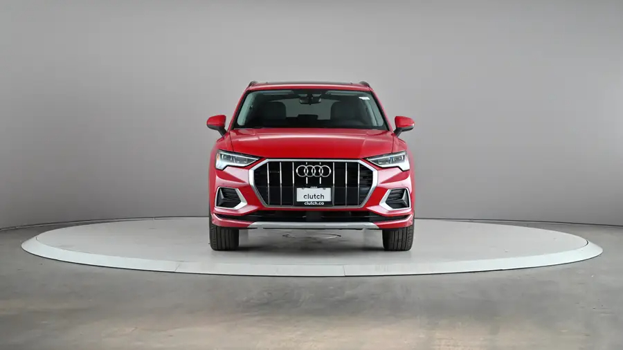 2022 Audi Q364013640310531120
