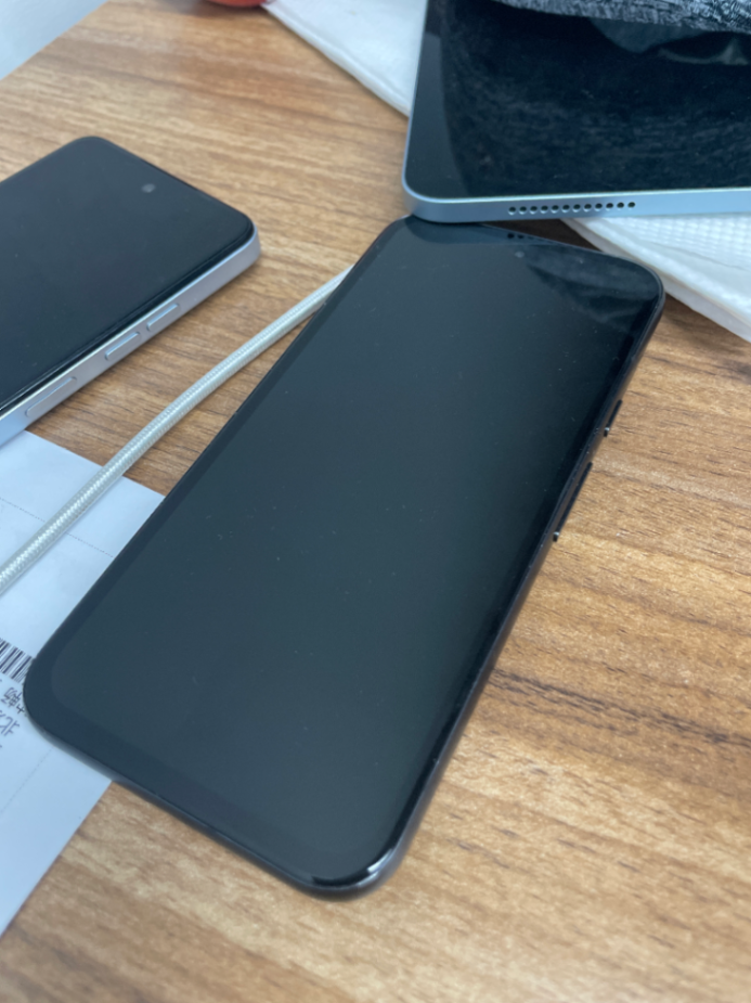 iphone63582274249345121