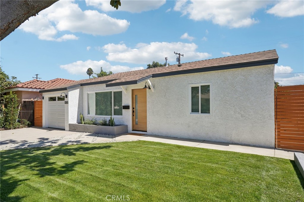 1205 English Street, Santa Ana CA, 9270363657202229635122