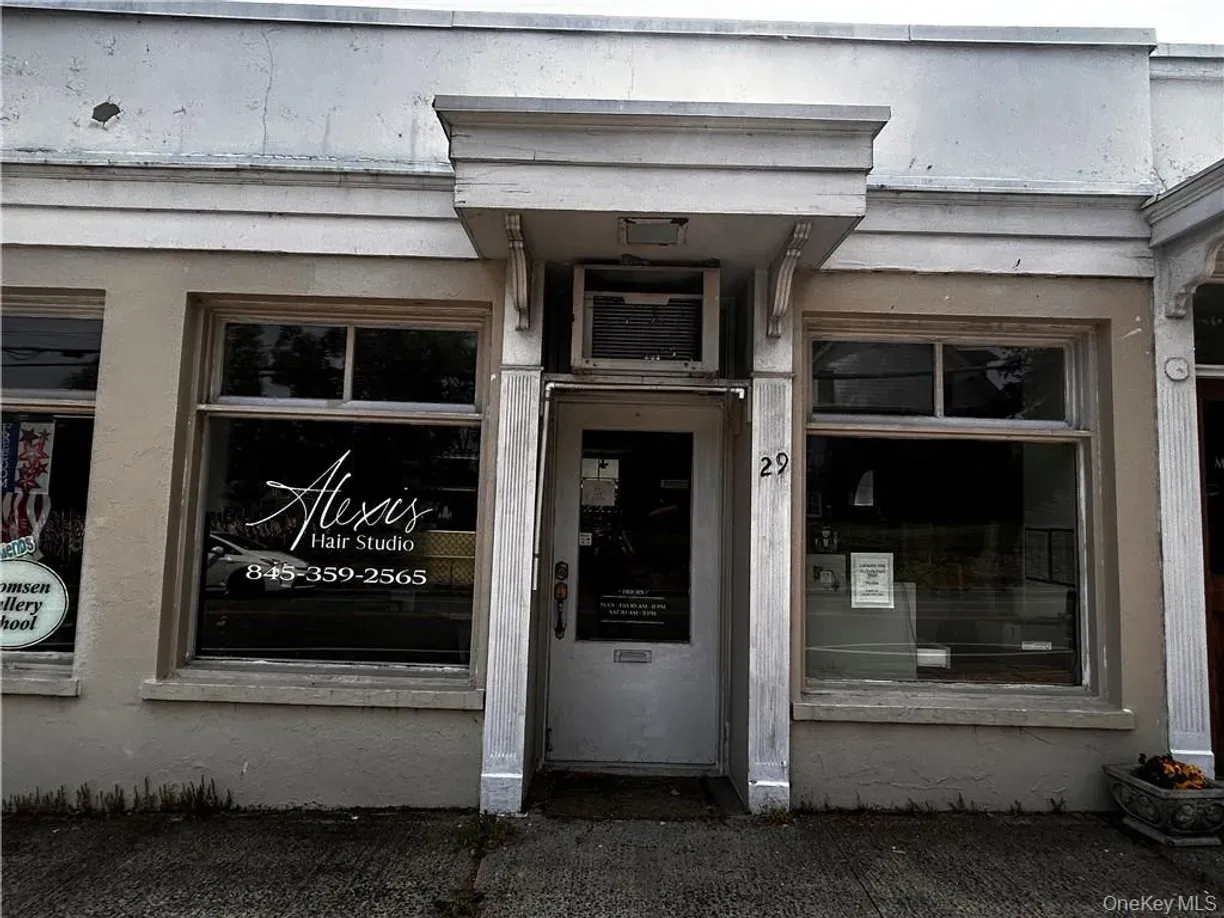 29 Old Tappan Road Tappan, NY 10983