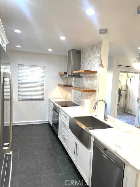 8110 Canby 3 Reseda CA, 9133564085280255107122