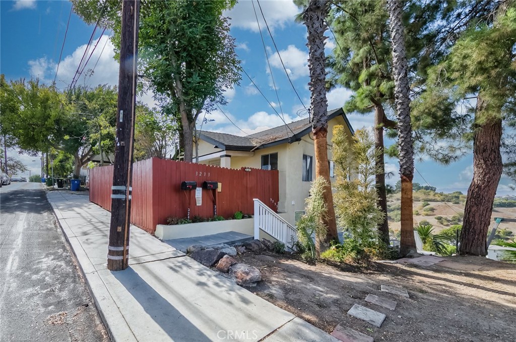3231 Amethyst Street Los Angeles CA, 9003264133507278723121