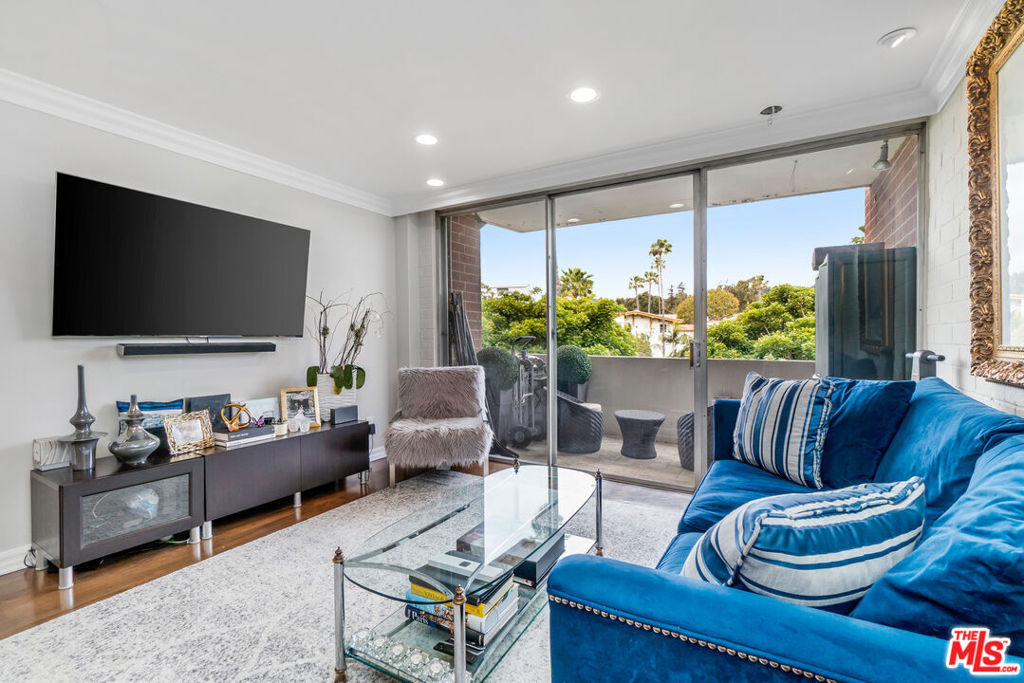 11750 W Sunset Boulevard 402 Los Angeles CA, 9004964130680452482122