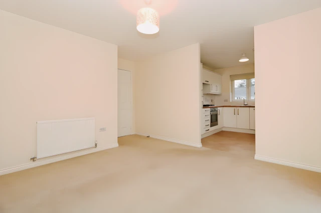 Studio Kelvindale Court, G12 0HA, Glasgow