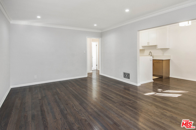8567 HOLLOWAY Drive 1 West Hollywood CA, 9006964109790602497120