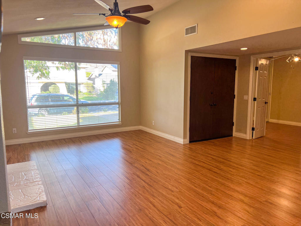 5458 Softwind Way Agoura Hills CA, 9130164131167724674121