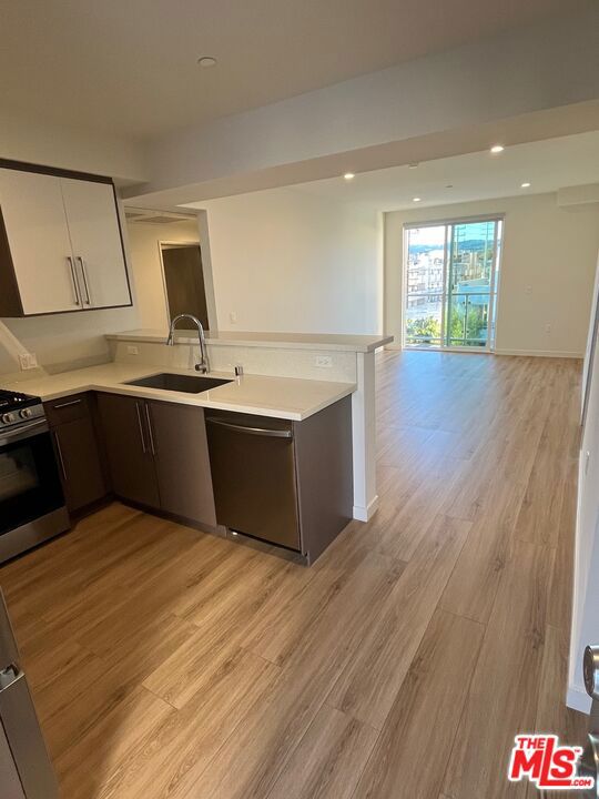 1301 S Westgate Avenue 302 Los Angeles CA, 9002564111159961859121