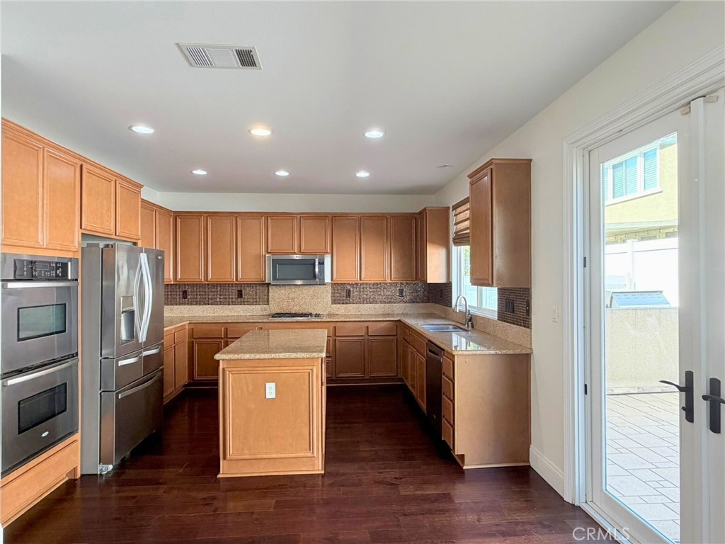 8540 Blue Spruce Street Chino CA, 9170863868597817859121