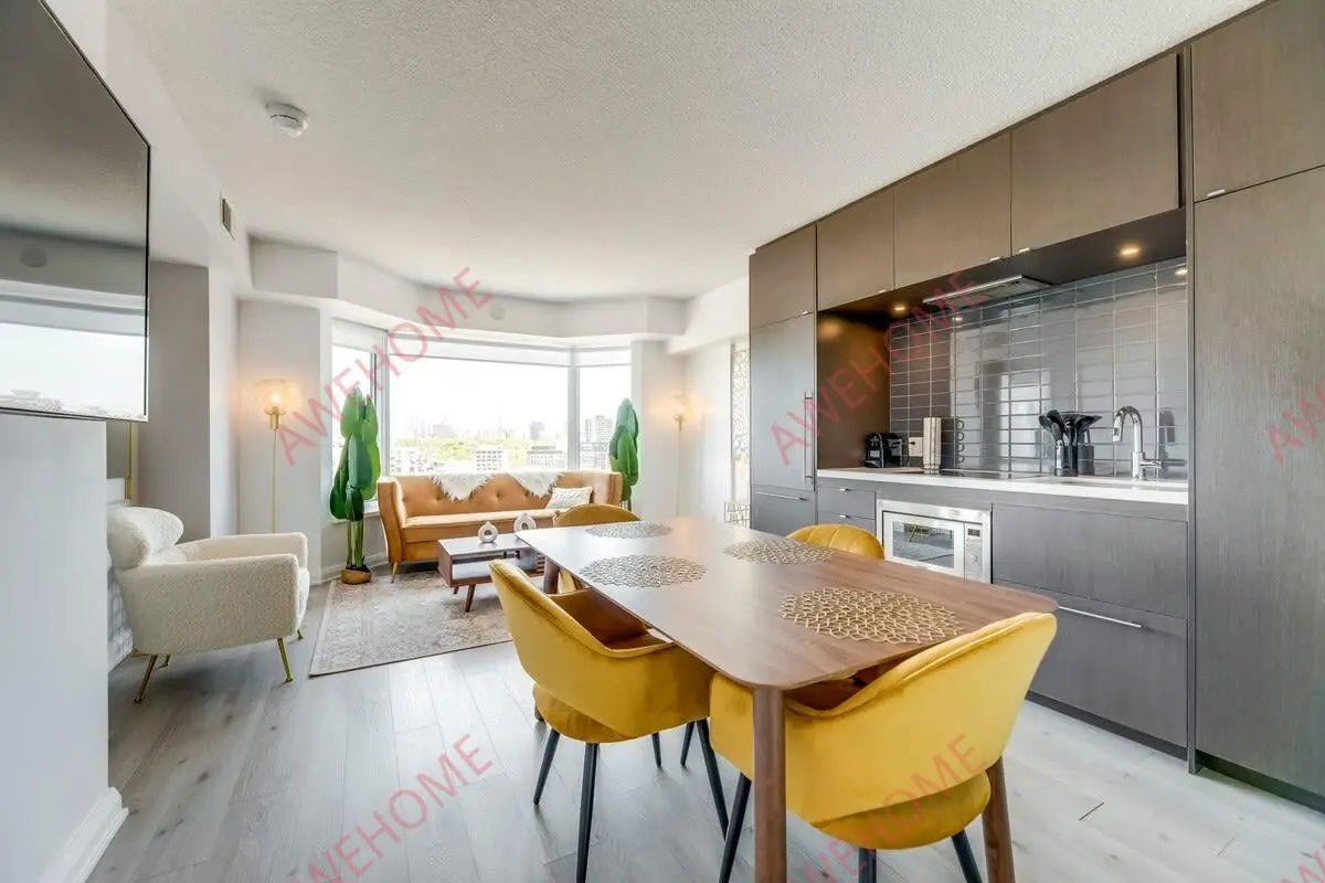 1618 - Yorkville's Elegant 2 Bed63746292098049120