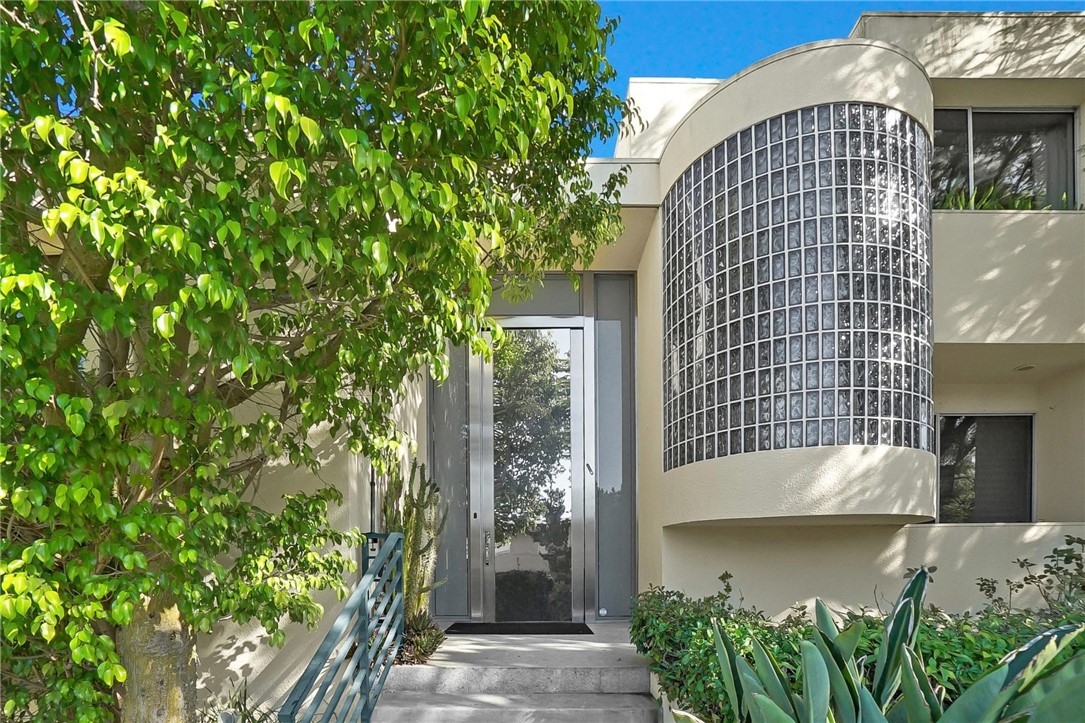 3016 Dona Susana Drive, Studio City CA, 9160464098092945026120